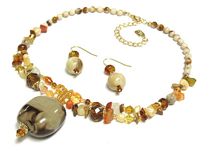 Multi glass and seed bead necklace and earring set