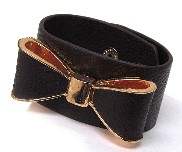 Metal leather with ribbon design button bracelet