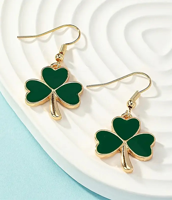 St patrick day theme shamrock earring