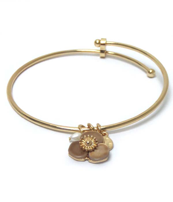 Thin shell flower bangle bracelet